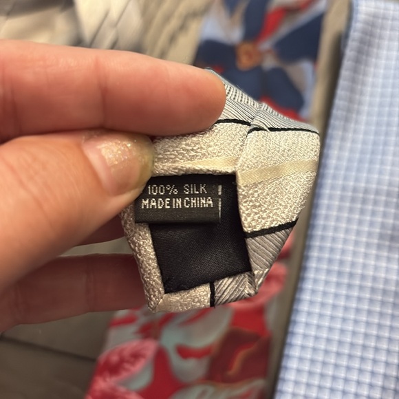 Lot of 4 Ties - Picture 4 of 14